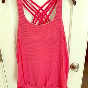 Lululemon size 6 pink tank